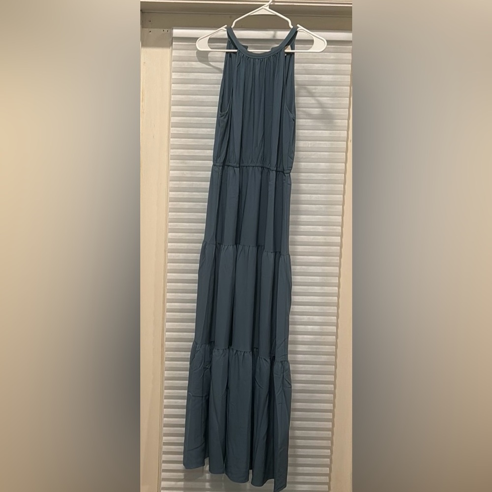 Beautiful soft flattering Loft dress worn twice